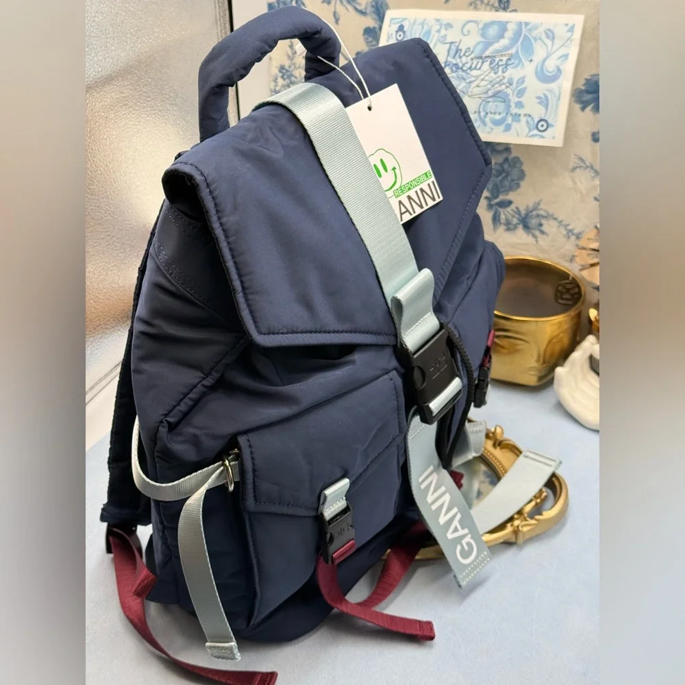 🆕 GANNI 🧿 NWT Recycled Tech Backpack, Peacoat Blue & Burgundy Straps